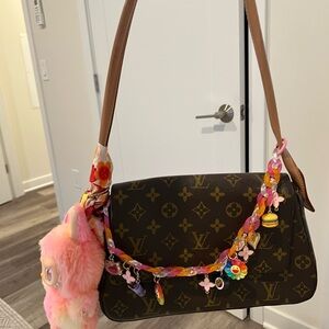Louis Vuitton Looping Bag